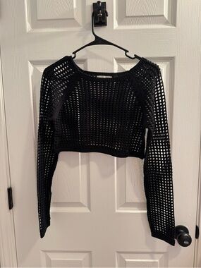 Zenana Black Crochet Long-Sleeve Crop Top, NWOT, size: small